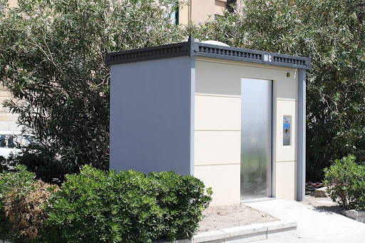 Bagni pubblici e turismo: il ruolo dei servizi igienici nelle citt&agrave; d'arte