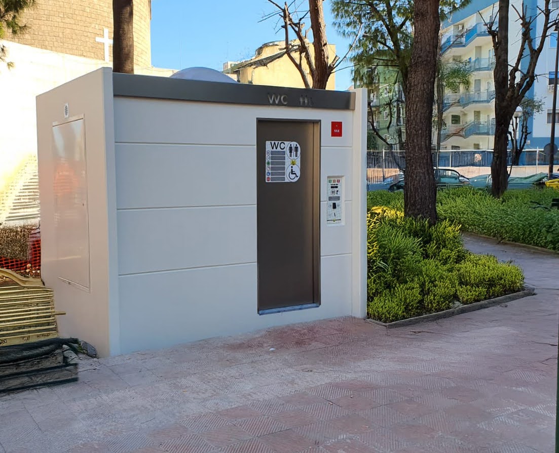 I bagni pubblici per i Comuni: dall&rsquo;installazione alla manutenzione in outsourcing