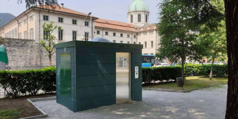 Confronto tra le tecnologie autopulenti per bagni pubblici di PTMatic