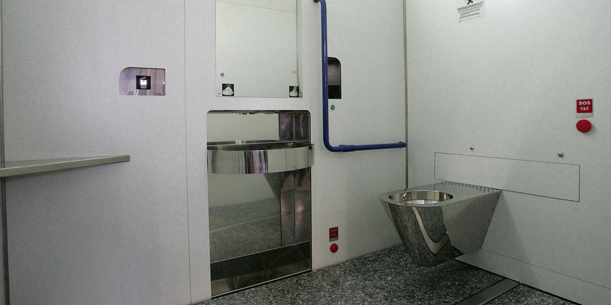 Toilette autopulente TAU22 per disabili a Londra